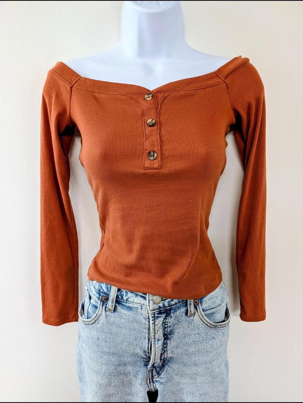 Off-Shoulder Ribbed Henley Top in Rust